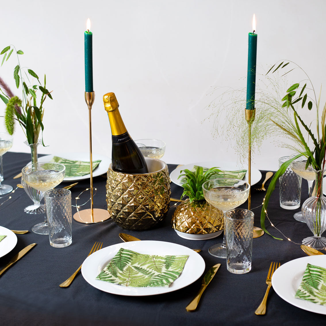 Cubitera de piña dorada con tapa