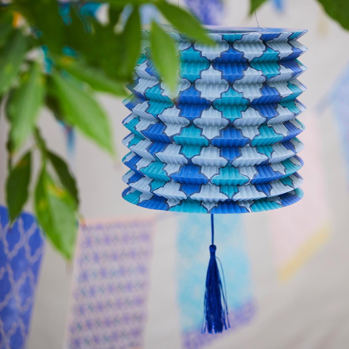 Farollillos azules Souk Summer Paper Lanterns Decoraciones - Paquete de 3