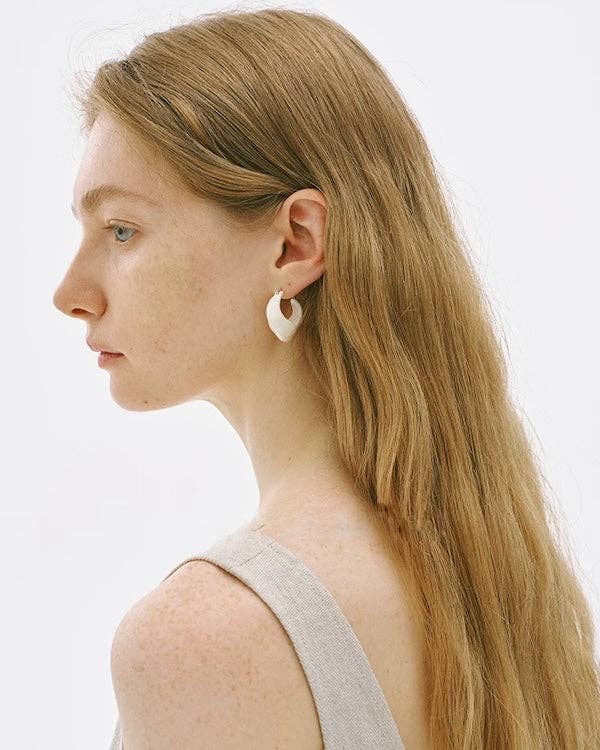 Pendientes de aro esmaltados minimalistas únicos