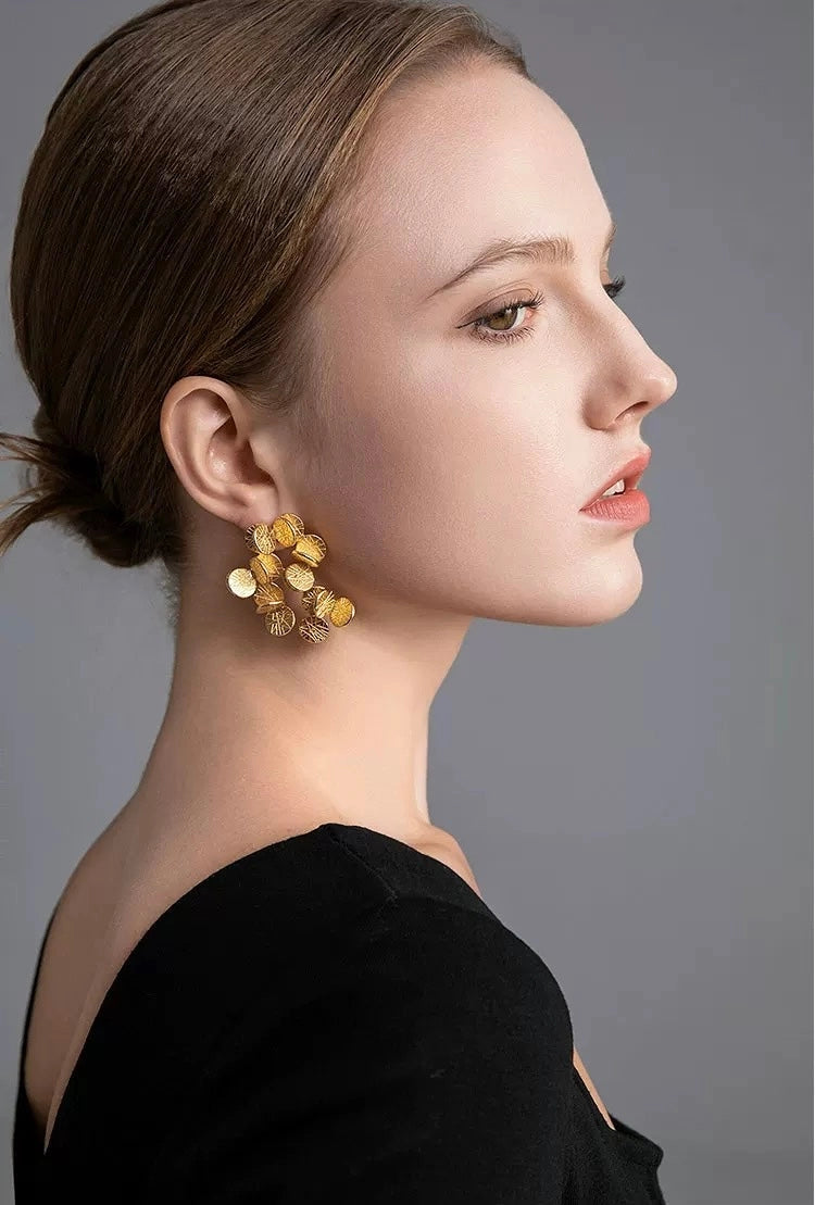 Pendientes elegantes con diseño de ramo de flores - Baño de oro