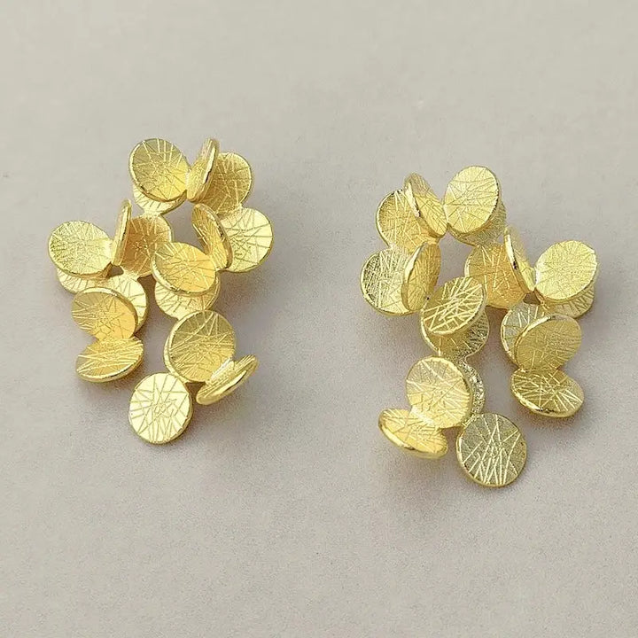 Pendientes elegantes con diseño de ramo de flores - Baño de oro