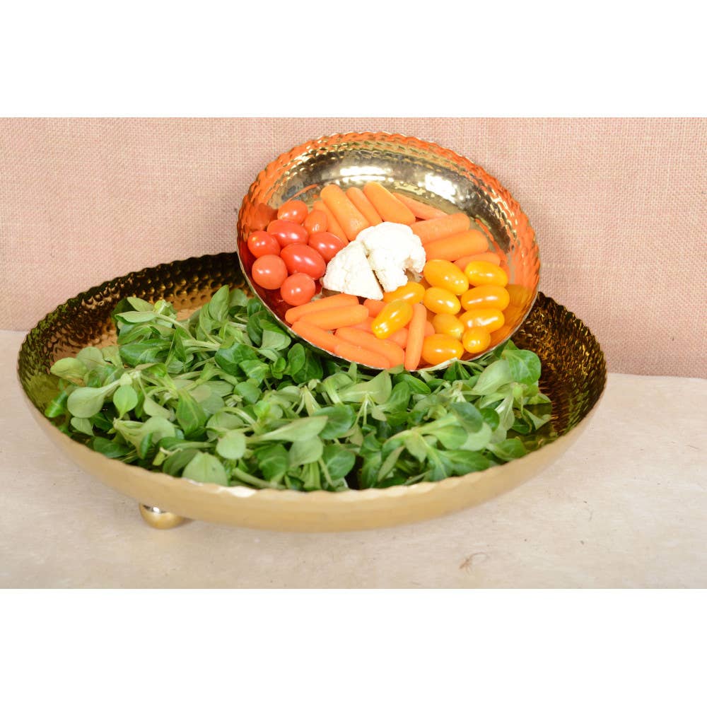 Bandeja redonda de metal dorado martillado con pies redondos 23 cm