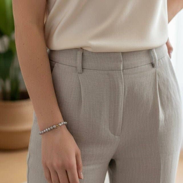 Pulsera Ondine con perlas de río grises, elegante