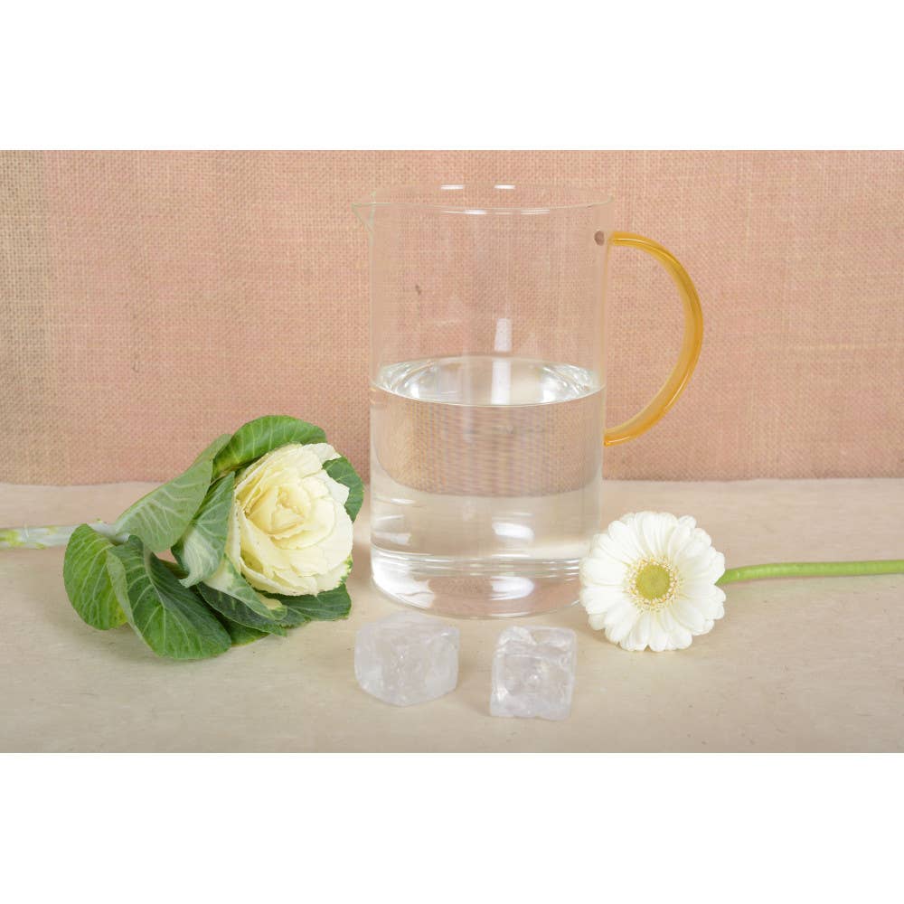 Jarra de vidrio con asa amarilla de 1,5 litros