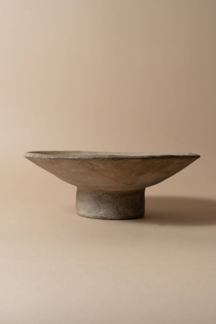 Cuenco bajo de pedestal de terracota