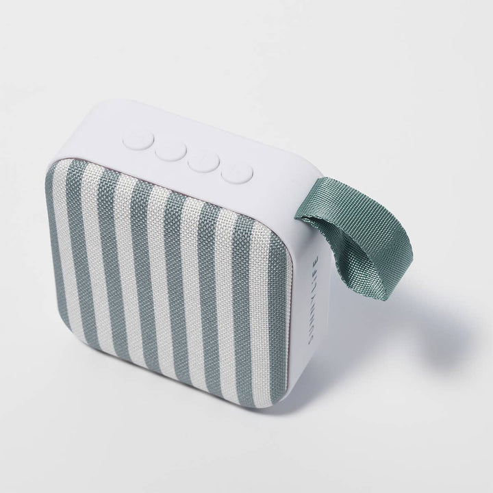 Altavoz de viaje portátil The Vacay Olive Stripe