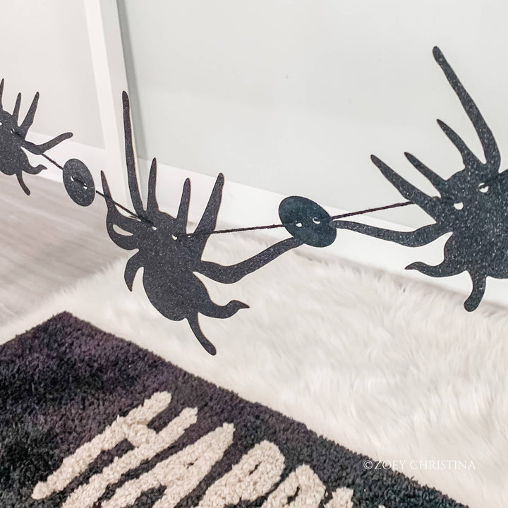 Guirnalda de Cartulina con Arañas de Purpurina Dibujadas a Mano - Halloween
