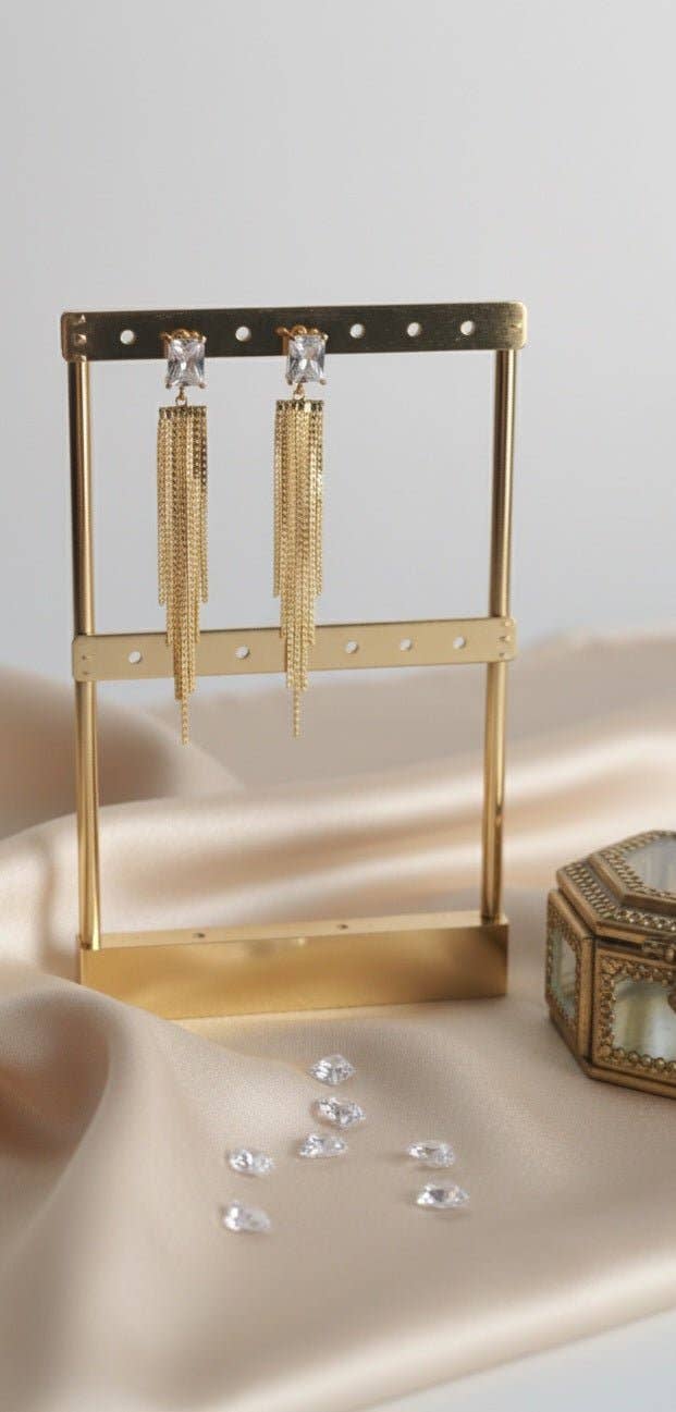 Lumina pendientes largos con circonita y cadenas doradas de latón chapado en oro de 18K