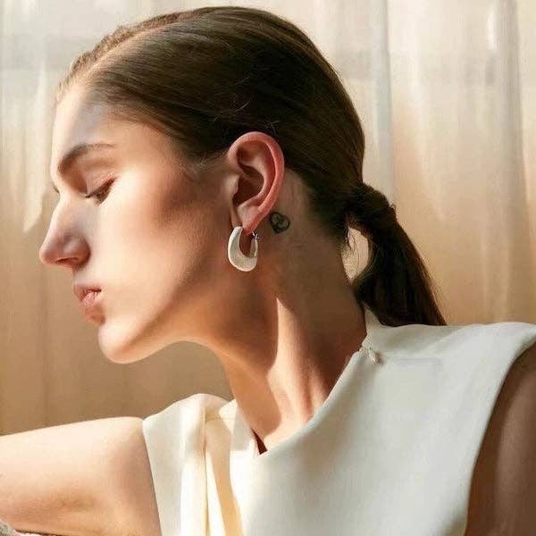 Pendientes de aro esmaltados minimalistas únicos