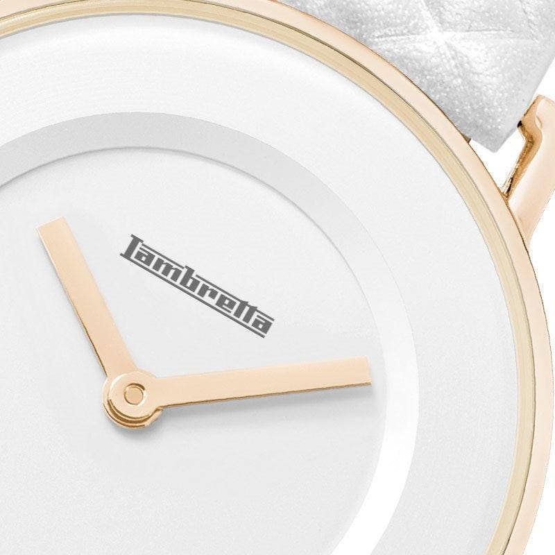 Reloj dúo Mia 34 con correa acolchada blanca y malla en oro rosa