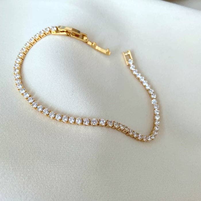Pulsera brillante de aspecto diamante atemporal chapado en oro