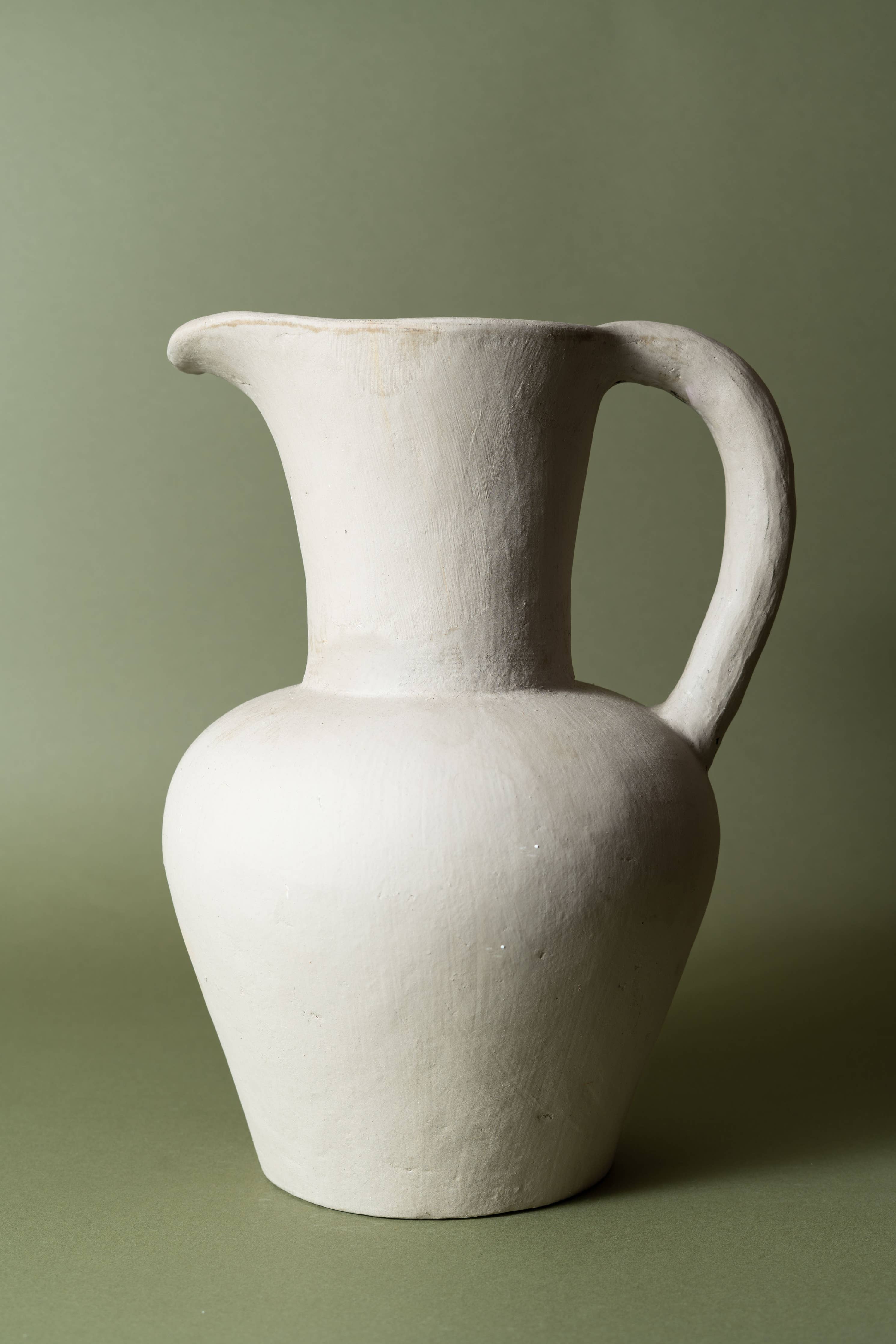 Jarrón de terracota, señorita Sisi