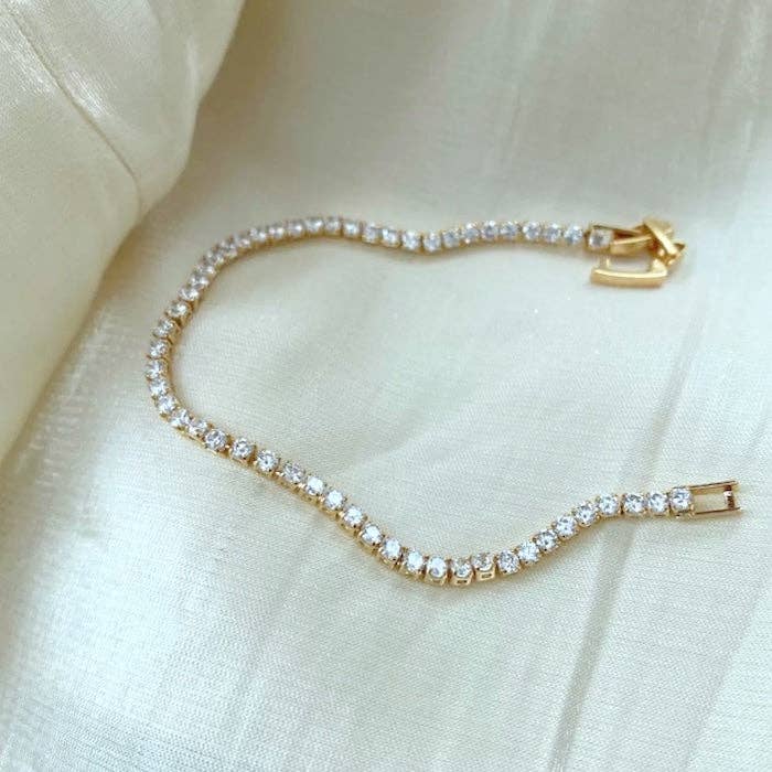 Pulsera brillante de aspecto diamante atemporal chapado en oro