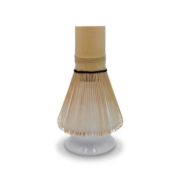 Soporte para batidor de matcha Kusenaoshi blanco de cerámica