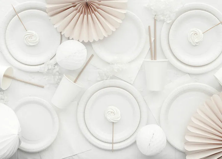 Platos de papel blancos, 18 cm