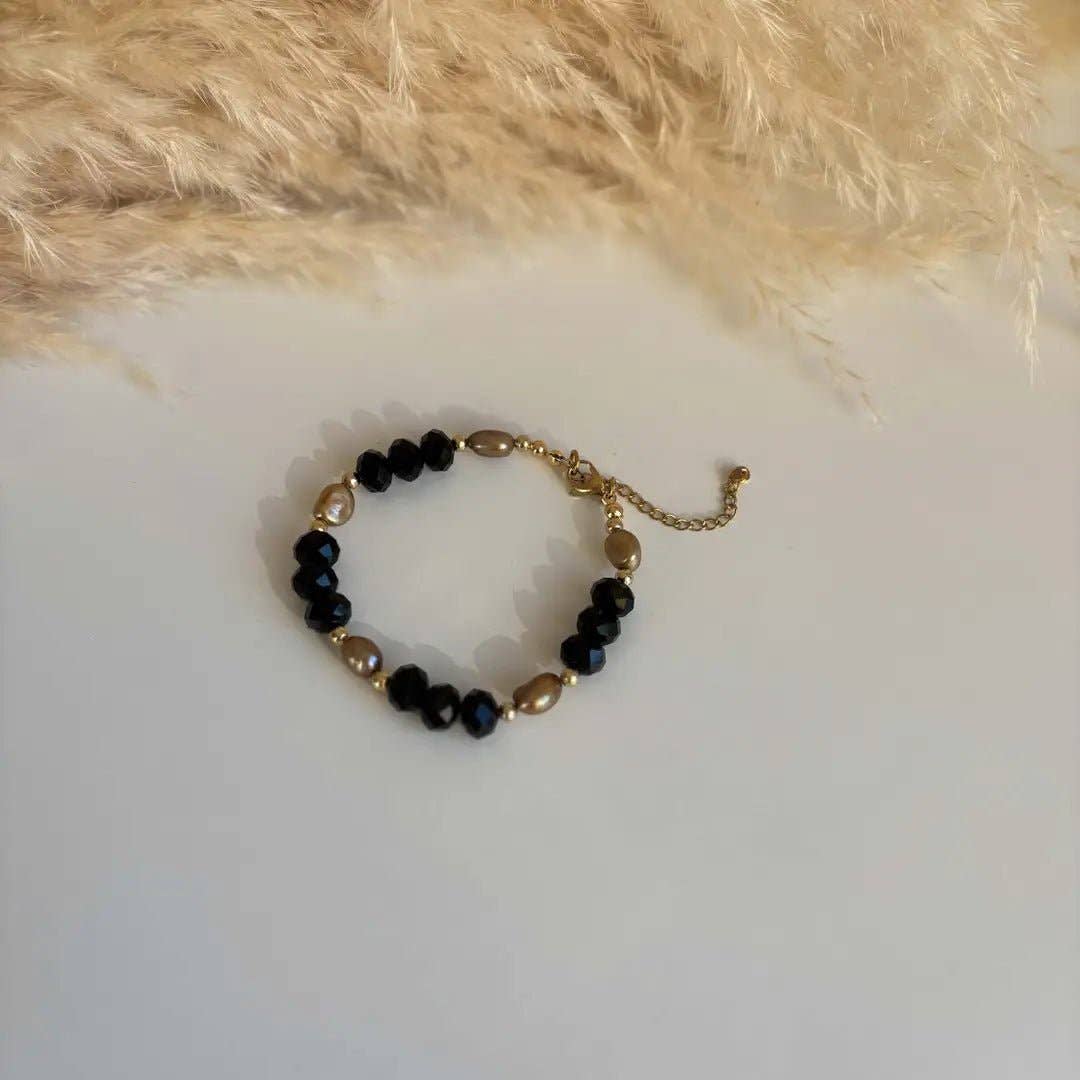 FIAMMA BLACK – Pulsera con medios cristales y perlas