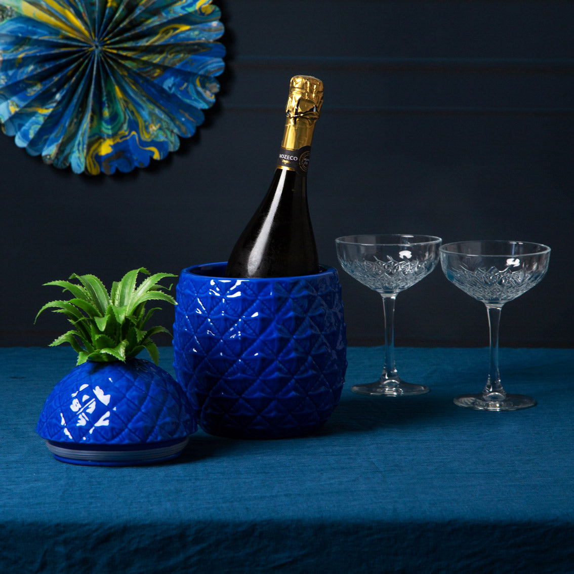 Cubitera con tapa de piña azul