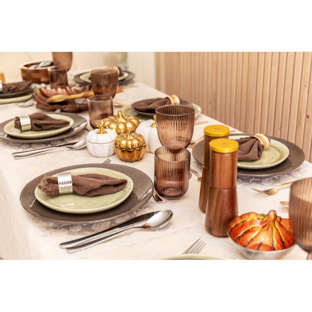 Salero y pimentero de madera