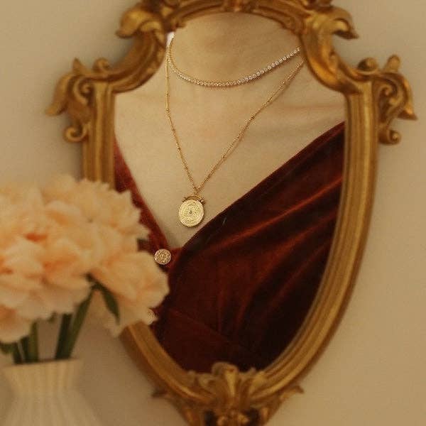 Choker brillante con apariencia de diamantes atemporales chapado en oro con circonitas de calidad AAAA
