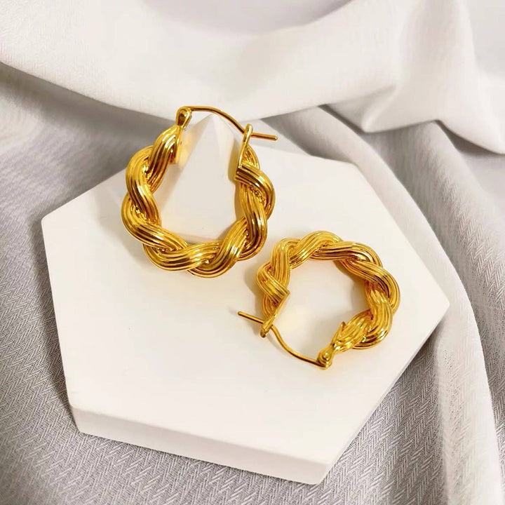 Pendientes de aro trenzados de estilo vintage chapado en oro
