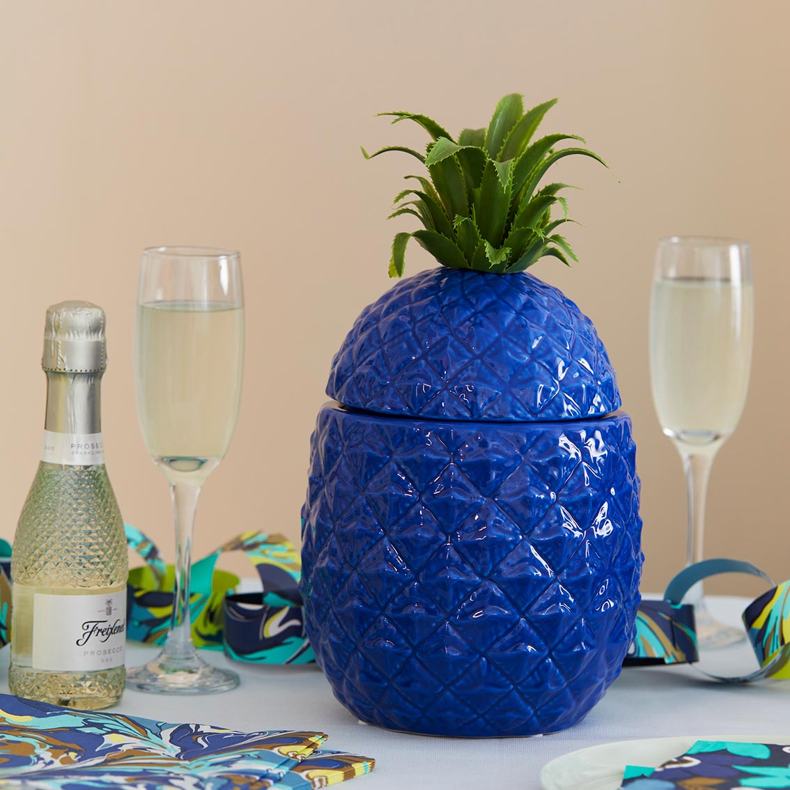 Cubitera con tapa de piña azul